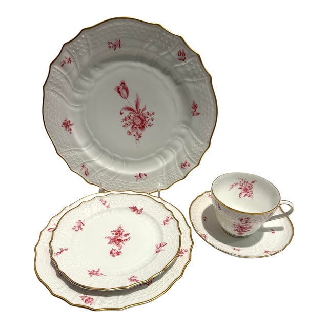 1960s Hutschenreuther Dresden Marina China Service for Eight- 42 Pieces For Sale