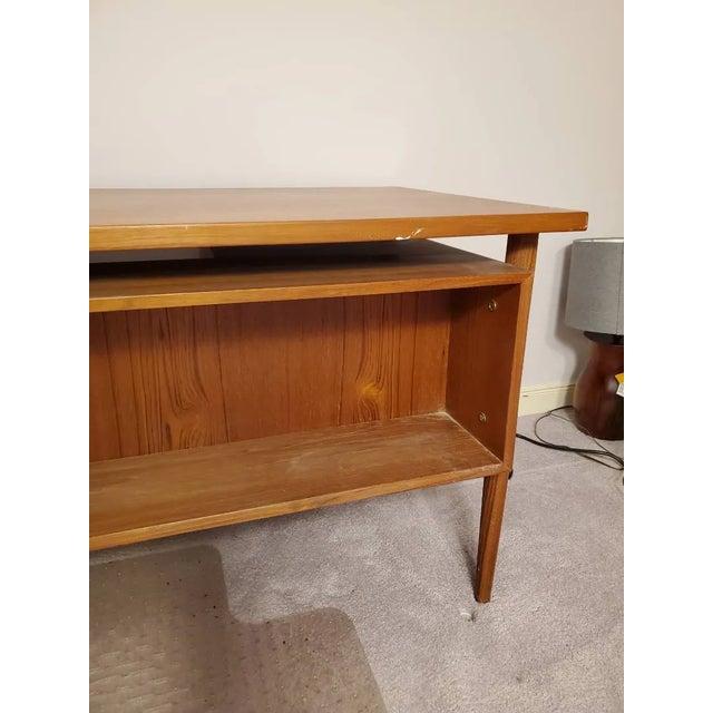 1960s Danish Modern Teak Floating Top Executive Desk | Asymmetrical Design, Solid Wood Drawers | Excellent Condition - 57" Wide For Sale - Image 10 of 15