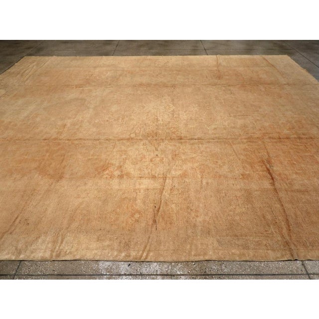 Galerie Shabab Collection Early 20th Century Handmade Turkish Oushak Room Size Carpet in Gold and Beige For Sale In New York - Image 6 of 10