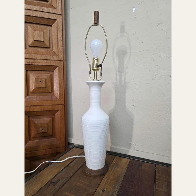 1970s Mid Century Modern White Ceramic Table Lamp, Wood Base 29" Rewired For Sale - Image 6 of 11