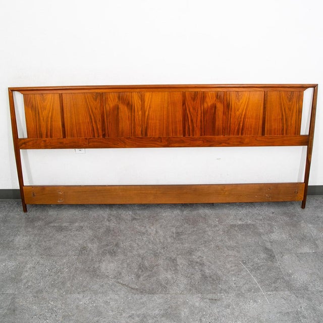 American designed walnut headboard in rarely seen king size. Only comes with the headboard and no rails or footboards are...