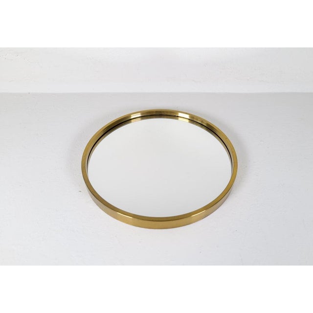 Metal Mid-Century Modern Rounded Brass Mirror attributed to Glasmäster in Markaryd, Sweden, 1960s For Sale - Image 7 of 17