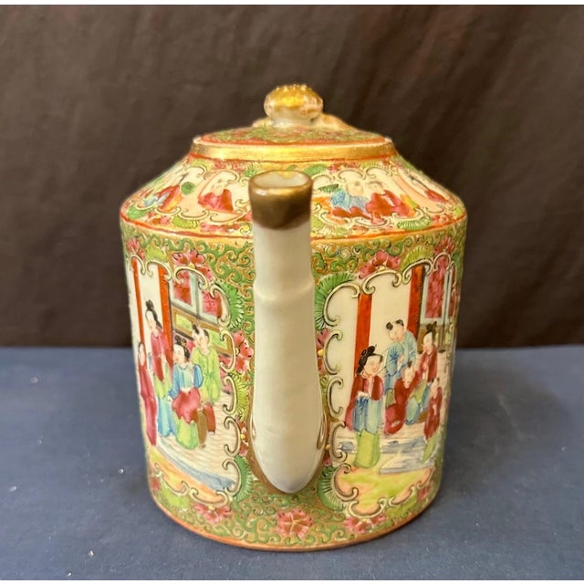 19th Century Rose Medallion Teapot For Sale In New York - Image 6 of 12