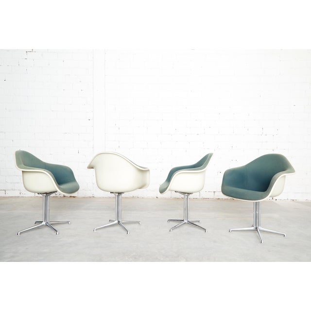 Dal Lafonda Chairs in Fiberglass by Charles & Ray Eames for Vitra, 1990s, Set of 4 For Sale - Image 12 of 18