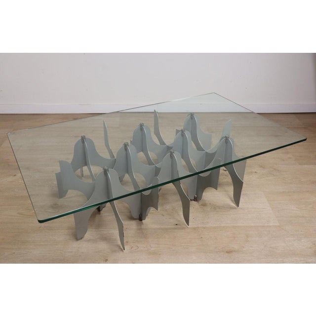 Minimalist Sculptural Coffee Table in Metal and Glass, 1980s For Sale - Image 4 of 18