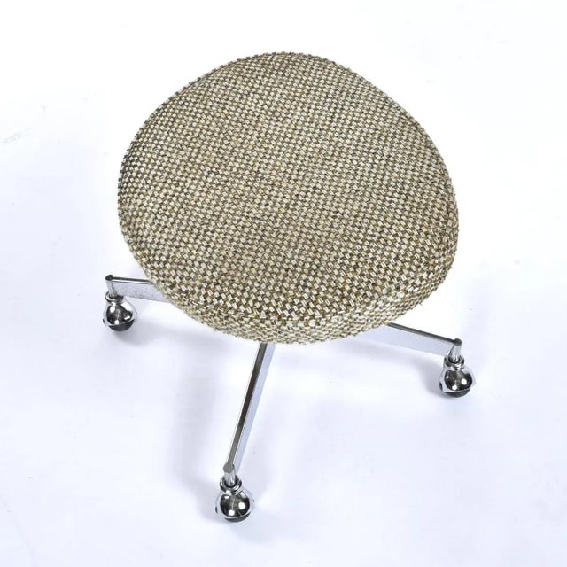 1970s 1970s Chromcraft Style Space Age Acrylic Armchair With Rolling Footstool For Sale - Image 5 of 12