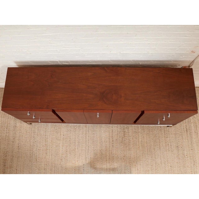 Wood Vintage American of Martinsville Mid-Century Modern Credenza For Sale - Image 7 of 9