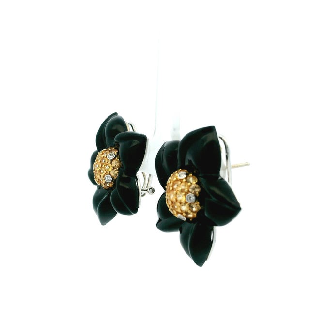 Metal Italian Black Onyx Flower Earrings in 18k White Gold For Sale - Image 7 of 17