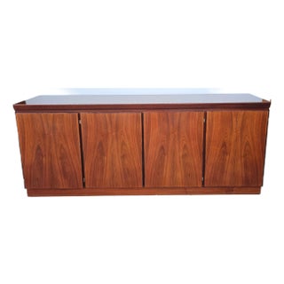Skovby Mobelfabrik Mid-Century Modern Rosewood Sideboard Credenza For Sale