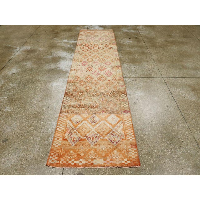 Galerie Shabab Collection Mid-20th Century Turkish Anatolian Runner For Sale - Image 4 of 10