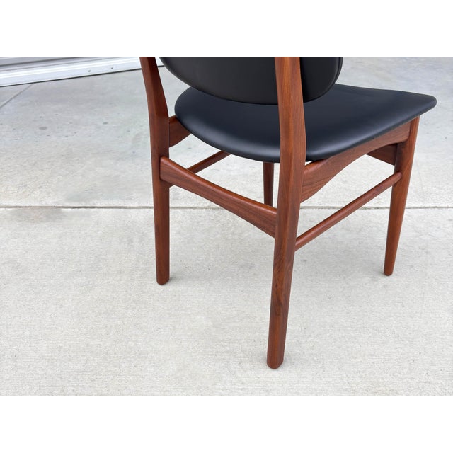 1960s Set of 6 Refinished Danish Modern Teak & Black Vinyl Dining Chairs- Set of 6 For Sale - Image 15 of 15
