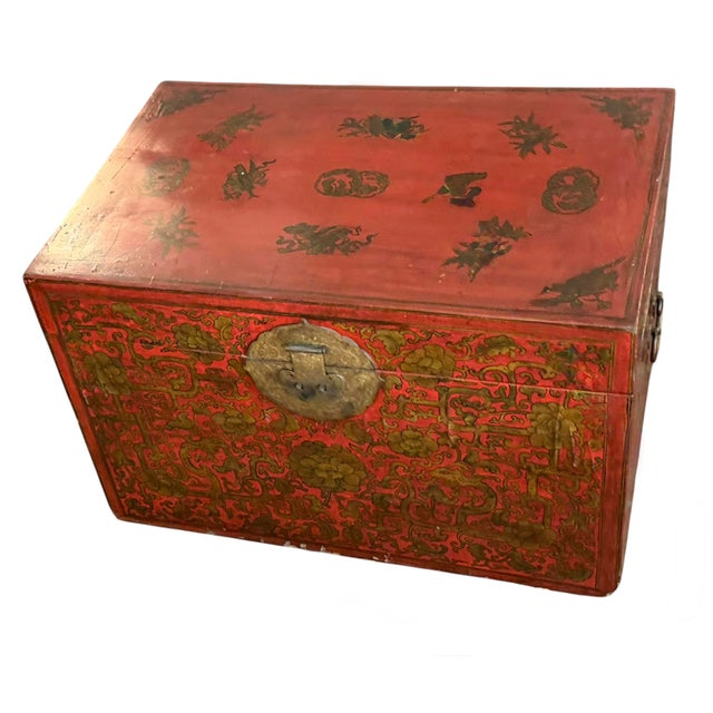 Antique Chinese Red & Gold Chinoiserie Trunk Coffee Table For Sale - Image 4 of 5