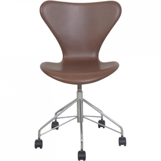 3117 Office Chair in Mokka Classic Leather by Arne Jacobsen for Fritz Hansen, 1997 For Sale - Image 12 of 12