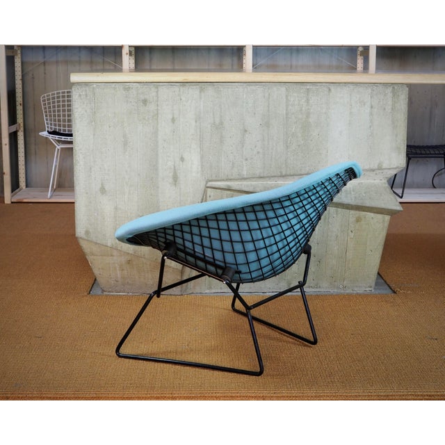 Mid-Century Modern Bertoia Diamond Chair 422 in Black by Harry Bertoia for Knoll International, 1990s For Sale - Image 3 of 14