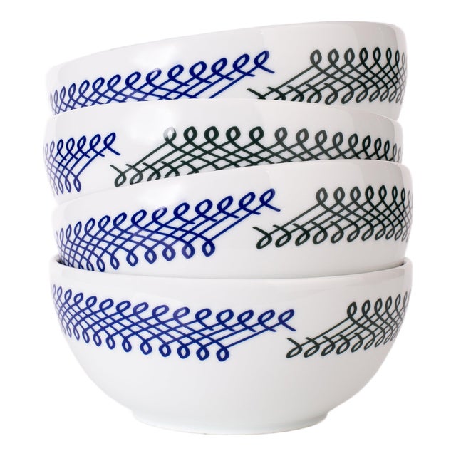 Ribbon Porcelain Bowls Bowls, Set of 4 For Sale
