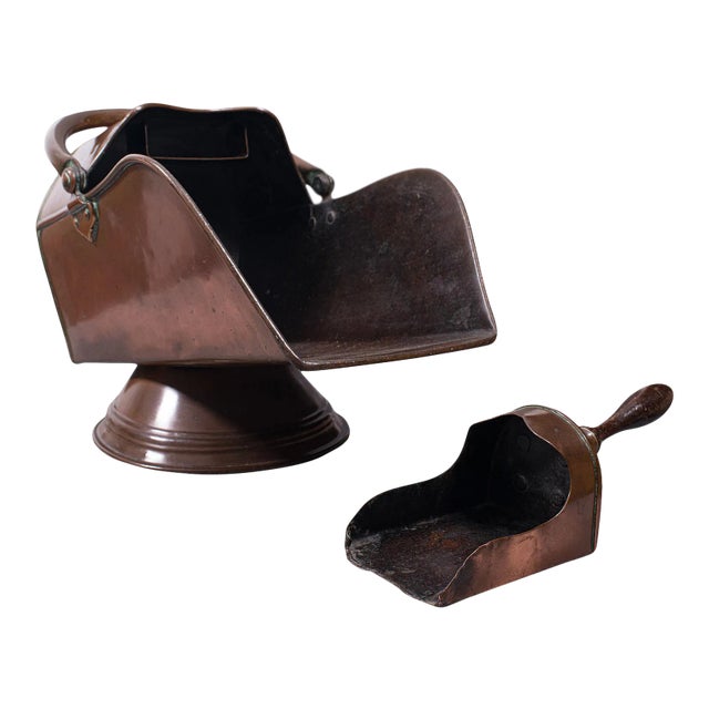 1880s Antique Victorian English Copper Coal Scuttle For Sale