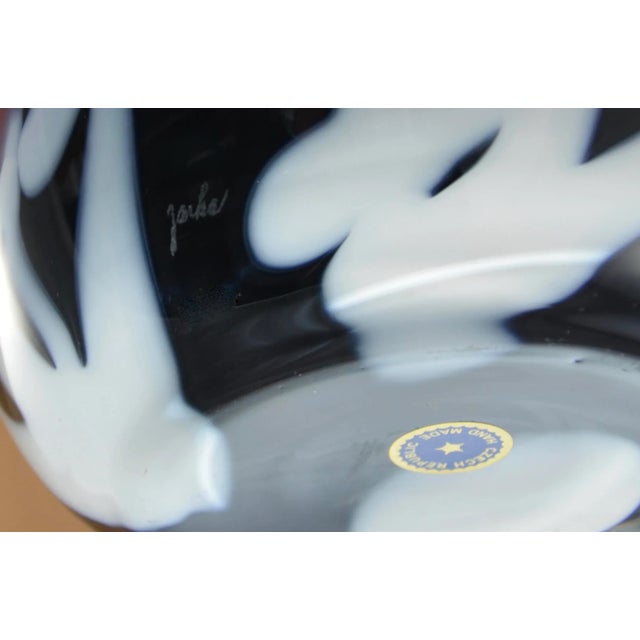 Late 20th Century Black & White Blown Art Glass Vase For Sale - Image 5 of 7