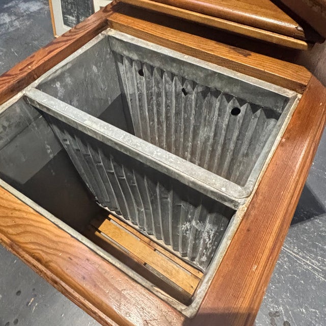 Antique Icebox in Pine, 1900s For Sale - Image 3 of 18