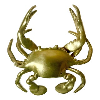 1960s Vintage Costal Hollywood Regency Boho Chic Brass Crab Box. For Sale