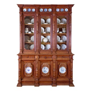 19th Century Neo-Renaissance Monumental Manor-House Display Cabinet with Integrated Porcelain Plates For Sale