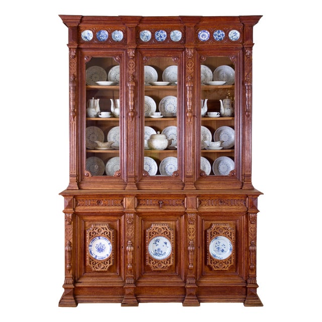 19th Century Neo-Renaissance Monumental Manor-House Display Cabinet with Integrated Porcelain Plates For Sale