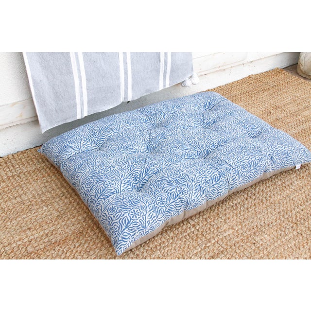 Hand Block Printed Blue & White Jodhpur Garden Floor Cushion For Sale In Los Angeles - Image 6 of 6