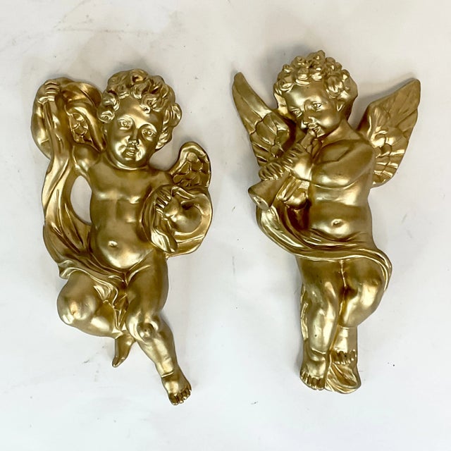 Gold 1970s Vintage Boho Chic Hollywood Regency Italian Figural Wall Sculptural Cherubs - A Pair. For Sale - Image 8 of 10