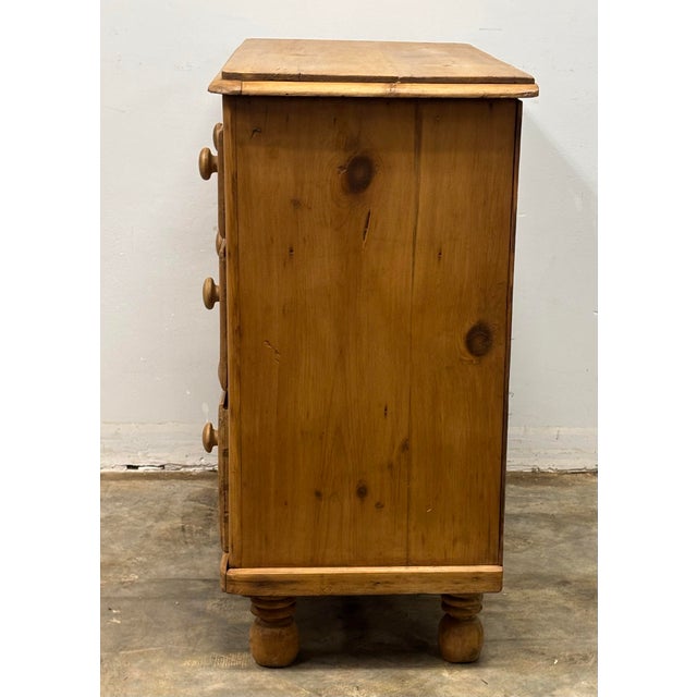 19th Century English Pine Chest of Drawers For Sale In Naples, FL - Image 6 of 8