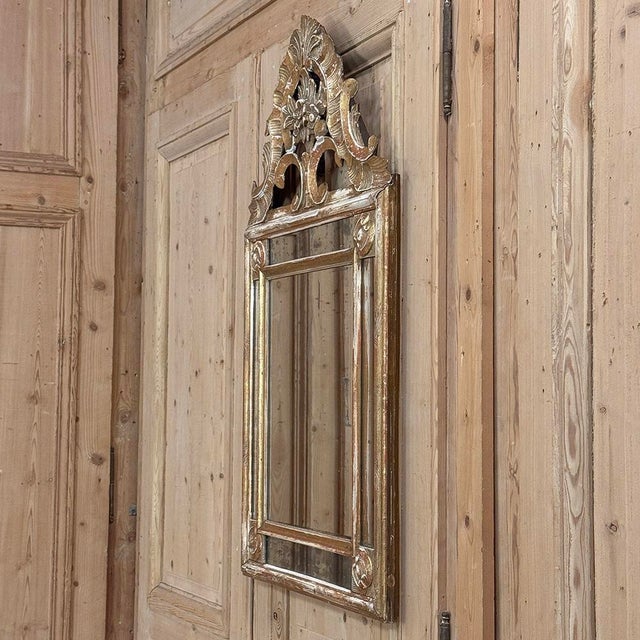18th Century Italian Neoclassical Period Hand-Carved Giltwood Mirror For Sale - Image 16 of 16