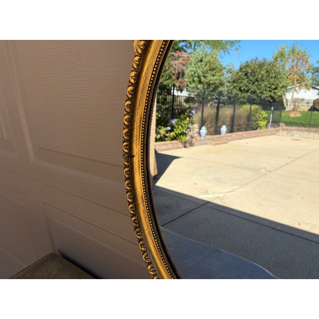 Early 20th Century Adam Style Neoclassical Giltwood Oval Mirror With Urn Crest For Sale - Image 15 of 17