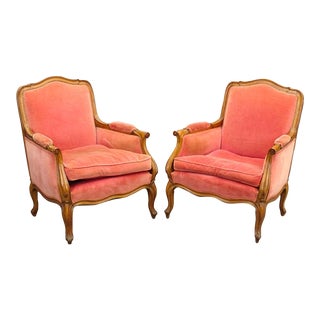 19th Century French Bergere Chairs in Salmon Fabric - a Pair For Sale