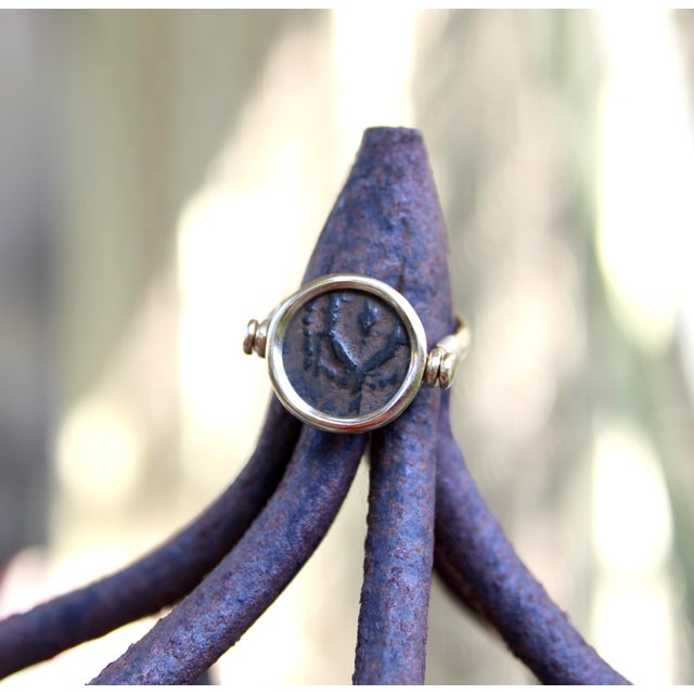 Vintage 14k Gold Ancient Coin Flip Ring, Size 6.5 For Sale - Image 11 of 11