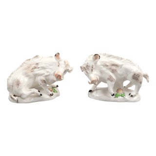 Early Porcelain Model B1 Pair of Wild Boars from Derby, 1755, Set of 2 For Sale