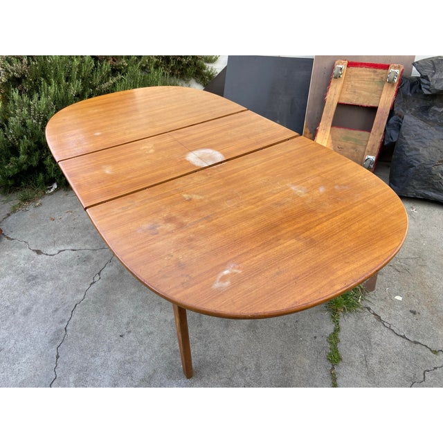 Vintage Mid Century Teak Butterfly Leaf Dining Table – Drop Leaf Oval Table Needs Restoration For Sale - Image 11 of 12
