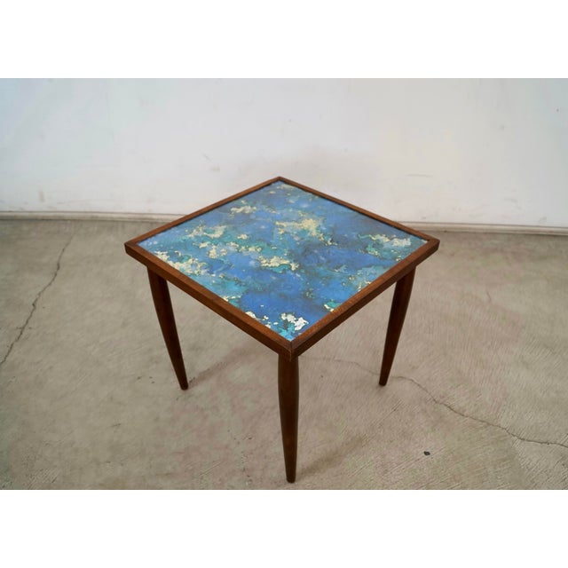 Vintage 1960's Mid century Modern end table for sale. It has a really unique and cool design, and is in excellent...