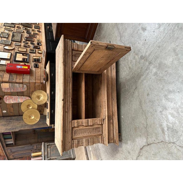 18th Century Solid Oak Chest of Drawers For Sale - Image 14 of 18