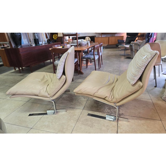 Saporiti Giovanni Offredi Leather Lounge Chairs for Saporiti Italy- A Pair For Sale - Image 4 of 10