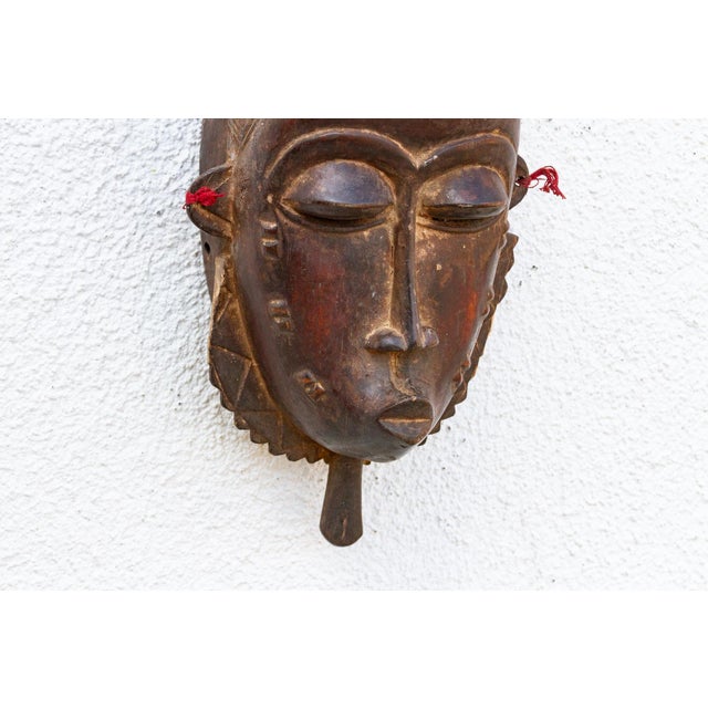 Senufo Kpelie Finely Carved Mask For Sale In Los Angeles - Image 6 of 9