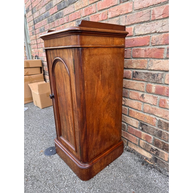 English 19th Century English Side Table For Sale - Image 3 of 9