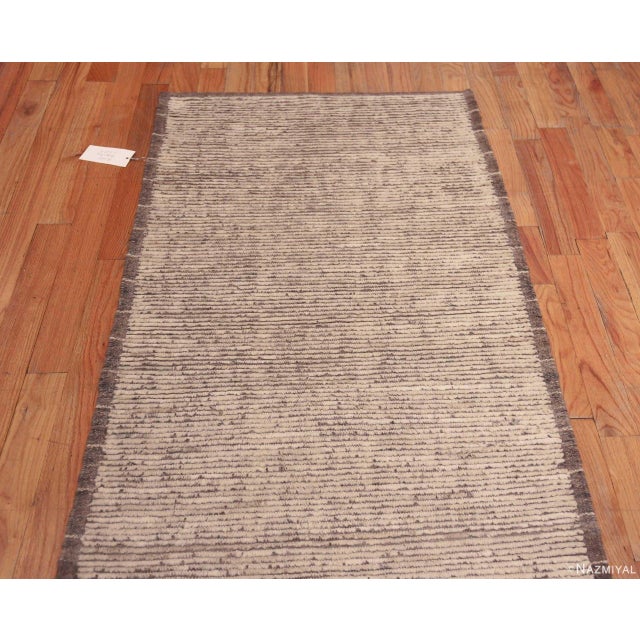 A Beautiful Warm And Decorative Solid Abstract Light Ivory Cream Color Modern Hallway Runner Rug, Country of Origin:...
