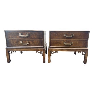 Vintage Hekman Traditional Asian-Inspired Chinoiserie Fretwork Nightstands - A Pair For Sale