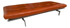 Example of Poul Kjærholm Daybeds