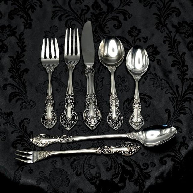 The vintage “Baton Rouge” flatware pattern (1970s/1980s) was produced under the Oneida Northland brand. This ornate and...