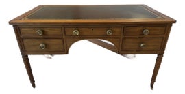 Example of Partner Desks