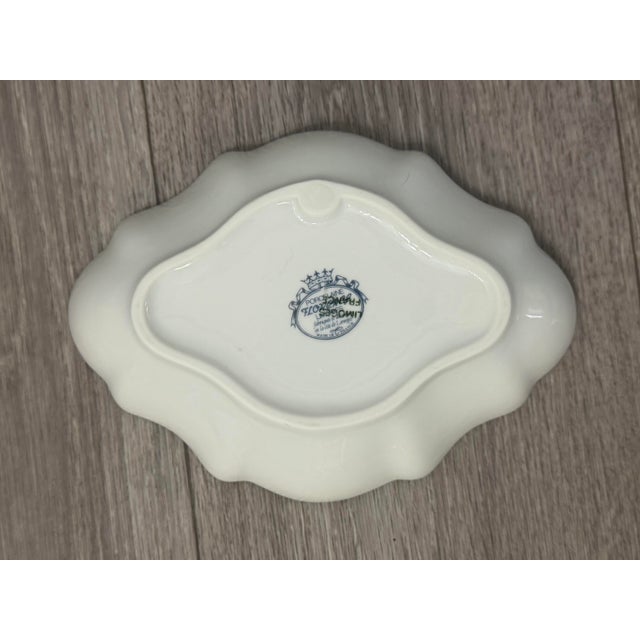 Neoclassical 1970s Limoges “Flore” Scalloped Porcelain Dish With Gold Trim For Sale - Image 3 of 6