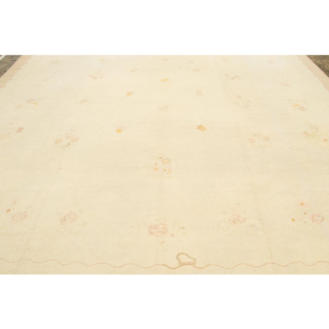 Traditional Oversized Vintage Hooked Floral Wool Rug by Rug & Kilim, 1950-1959 For Sale - Image 3 of 9