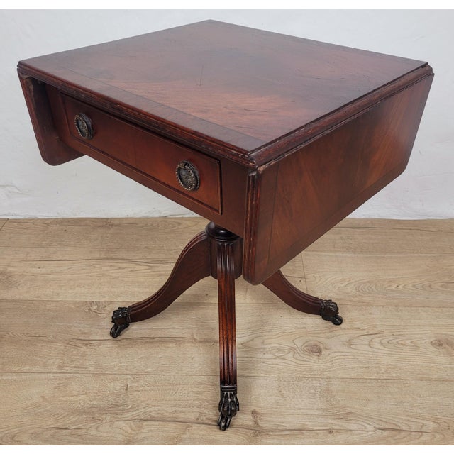 1950s Drop Leaf Side Table in Mahogany, 1950s For Sale - Image 5 of 18