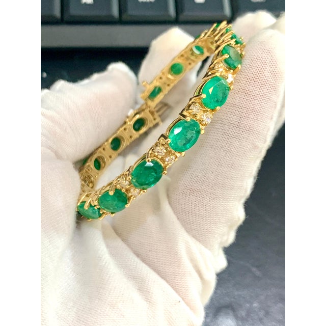 Metal 22 Carat Natural Emerald & Diamond Cocktail Tennis Bracelet 14 Karat Yellow Gold For Sale - Image 7 of 8
