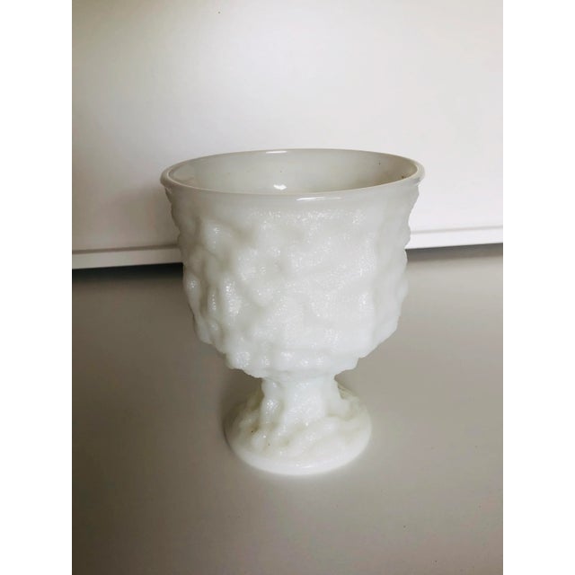 Midcentury e.o. Brody Milk Glass Pedestal Flower Vase / Urn For Sale In New York - Image 6 of 6