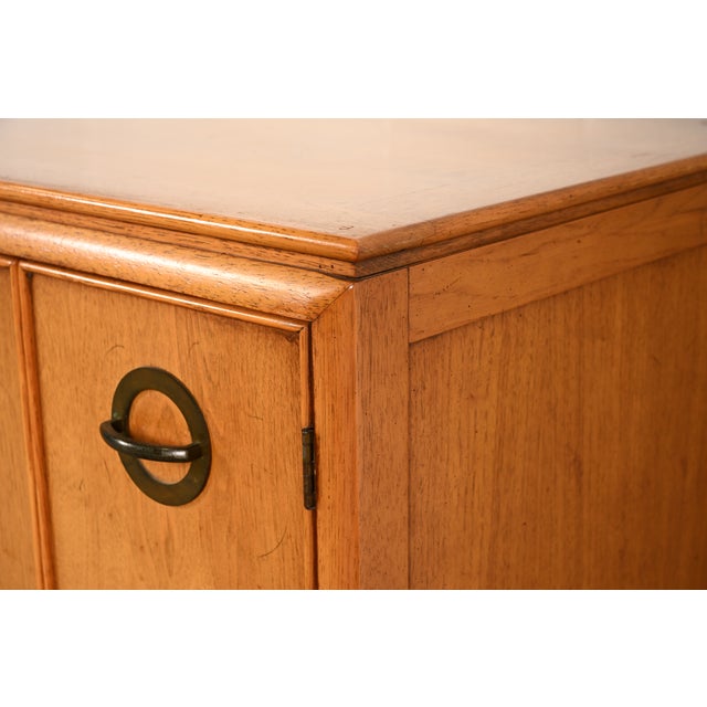 Century Furniture Mid-Century Modern Hollywood Regency Walnut Sideboard Credenza, Circa 1960s For Sale - Image 11 of 18